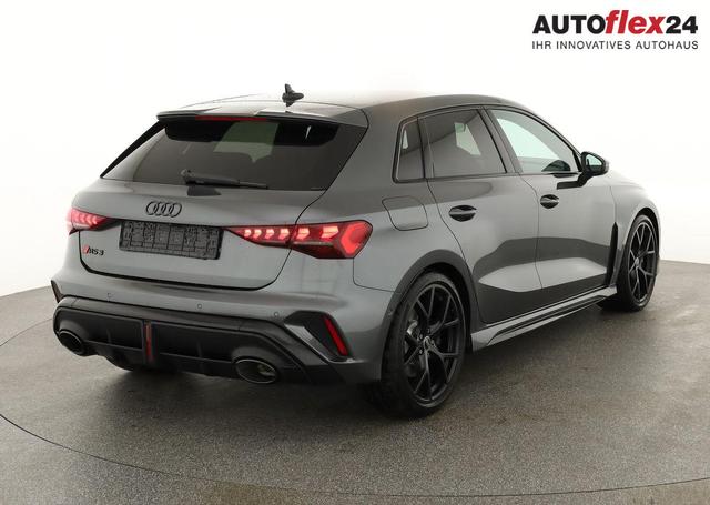 Audi RS3 Sportback 2.5 294 kW TFSI quattro quattro, SONOS, Navi, Kamera, Side, 5 J.-Garantie 
