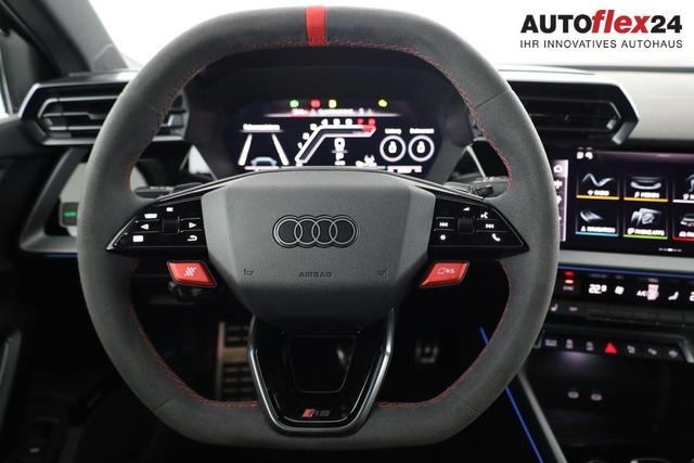 Audi RS3 Sportback 2.5 294 kW TFSI quattro quattro, SONOS, Navi, Kamera, Side, 5 J.-Garantie 
