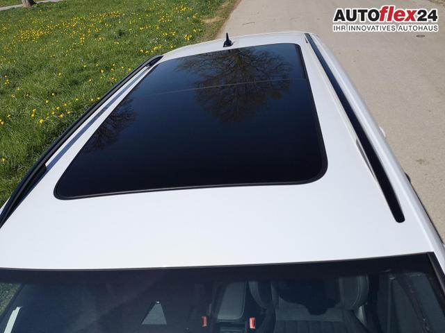 Skoda Karoq Sportline 2.0TDI DSG 4x4 AHK Matrix Pano Sound Leder 19 Zoll 