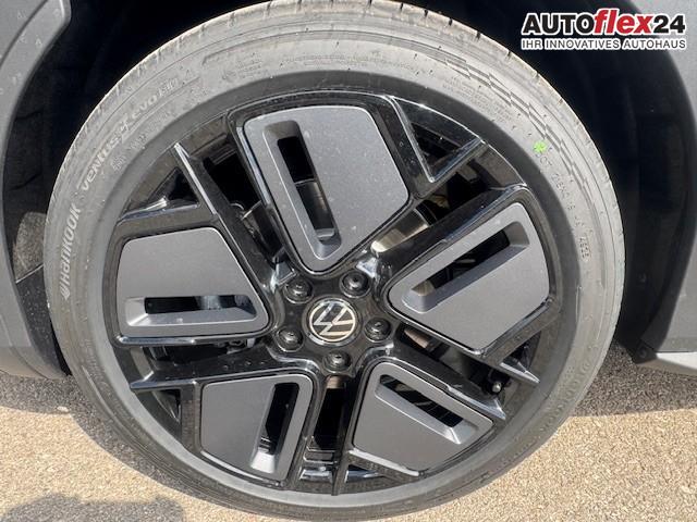 Volkswagen T-Roc 1.5 eTSI 110 kW R-Line Pano Black GV5 19 Zoll 