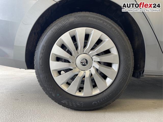 Skoda / Octavia Combi / Grau / / / DSG AHK+Sitzheizung+App Connect