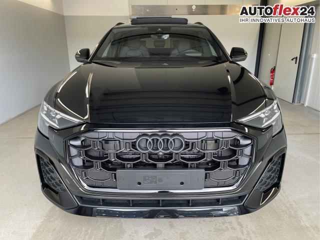 Audi / Q8 / Schwarz / / / S line STHZ+Pano+AHK+HUD