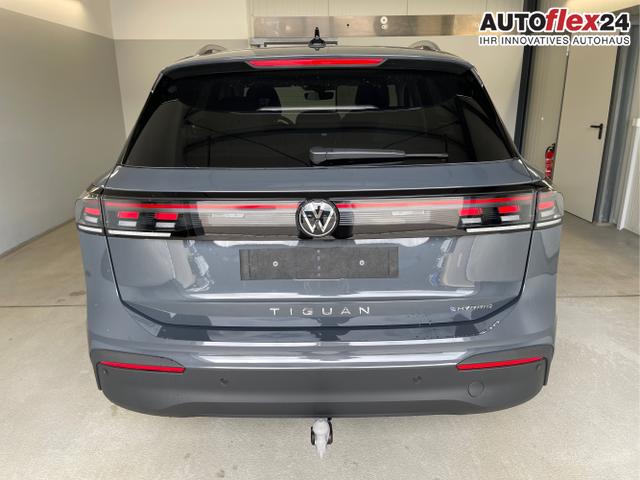 Volkswagen / Tiguan / Grau / / / 204PS DSG eHybrid IQ.Light+Navi