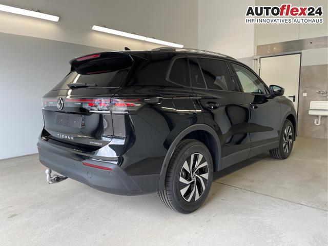 Volkswagen / Tiguan / Schwarz / / / 204PS DSG eHybrid IQ.Light+Navi