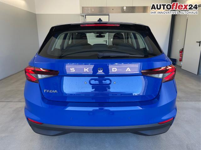 Skoda / Fabia / Blau / / / 115PS App Connect