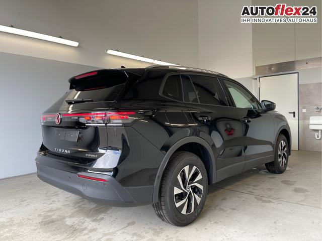 Volkswagen / Tiguan / Schwarz / / / eHybrid DSG 360°+Navi+Kessy+AHK