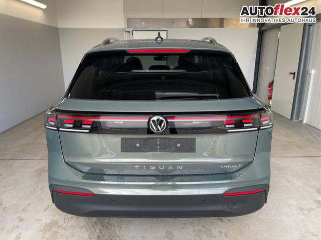 Volkswagen / Tiguan / Grün / / / eHybrid DSG 360°+Navi+Kessy+AHK