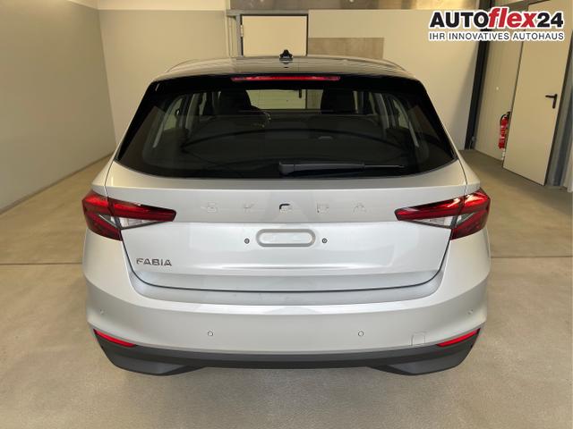 Skoda / Fabia / Silber / / / 95PS Sitzheizung+App-Connect