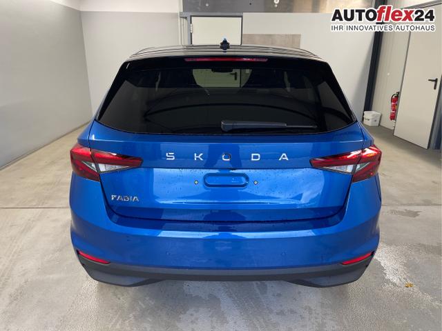 Skoda / Fabia / Blau / / / Selection 115PS DSG AHK+Dynamic+Kamera+Kessy+Alu16+Sitzheiz+Climatron+PDCvohi 