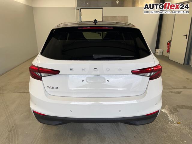 Skoda / Fabia / Weiß / / / 115PS DSG Dynamic+Kamera+Kessy+Alu16+Sitzheiz+Climatronic+PDCvo+hi