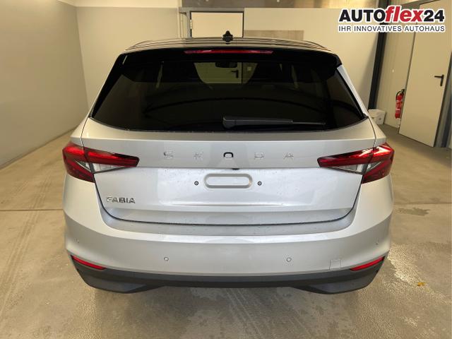 Skoda / Fabia / Blau / / / Selection 115PS DSG Dynamic+Kamera+Kessy+Alu16+Sitzheiz+Climatronic+PDCvo+hi 