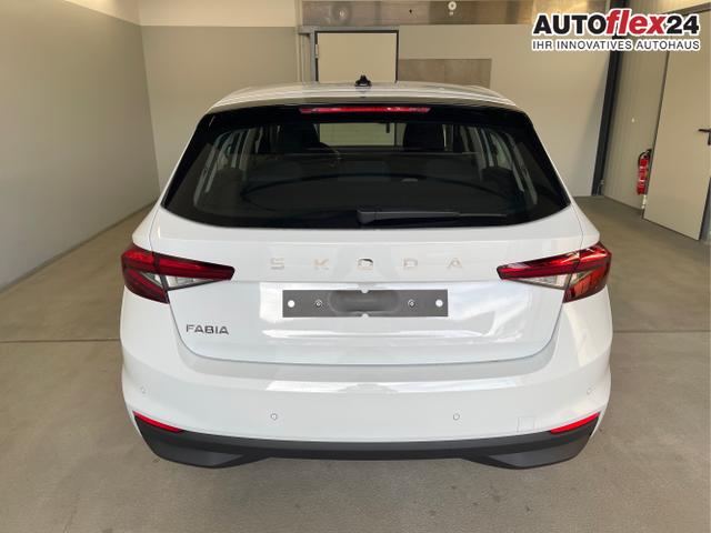 Skoda / Fabia / Weiß / / / 95PS Sitzheizung+App-Connect