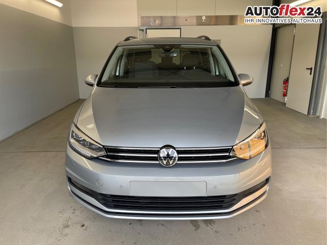 Volkswagen / Touran / Silber / / / 1.5 TSI DSG 7Sitz+AHK+IQ.Light+Kamera+Navi+eHeck+Keyless+Sitzheiz