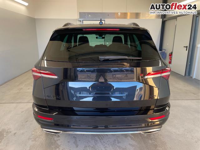 Skoda / Karoq / Schwarz / / / TSI 4x4 360°+19 Zoll+Navi+AHK