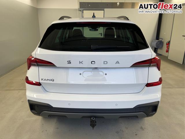 Skoda / KAMIQ / Weiß / / / 115PS DSG Matrix+AHK+Kamera+PDC vor+hi+Kessy+Sitzheizung+GVL