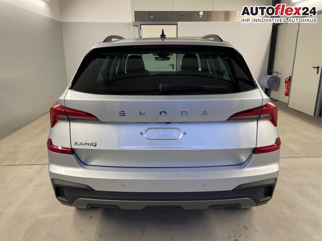Skoda / KAMIQ / Silber / / / 115PS DSG Matrix+AHK+Kamera+PDC vor+hi+Kessy+Sitzheizung+GVL