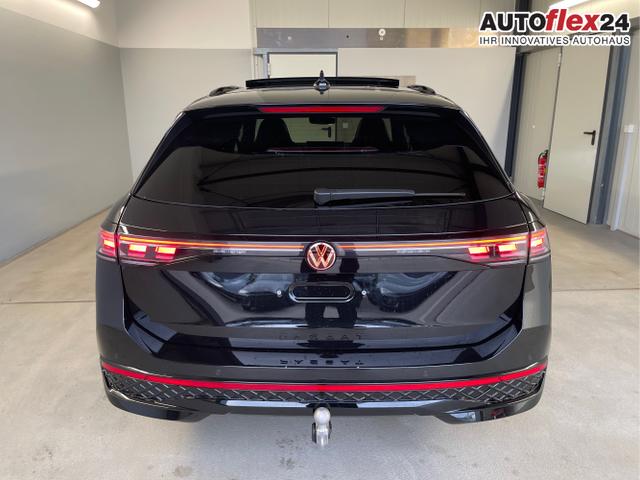 Volkswagen / Passat Variant / Schwarz / / / 265PS 4M Stdhz+Leder+AHK+DCC+Pano+Harman+Alu19+IQ.Drive+Black+HUD