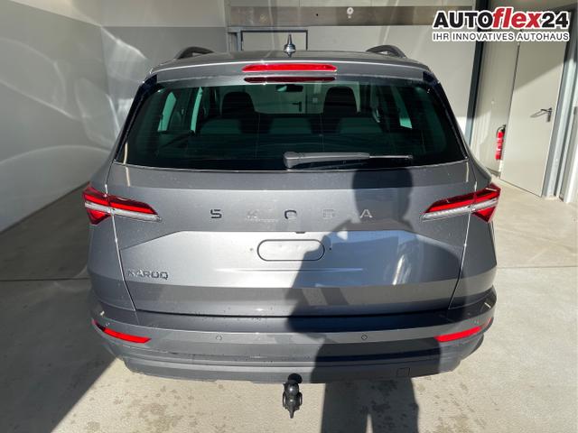 Skoda / Karoq / Grau / / / 150PS DSG AHK+Kamera+ACC+Kessy+Kamera+ParkPilot vo+hi+App