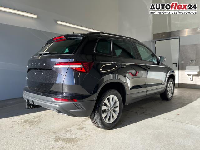 Skoda / Karoq / Schwarz / / / 150PS DSG AHK+Kamera+ACC+Kessy+Kamera+ParkPilot vo+hi+App