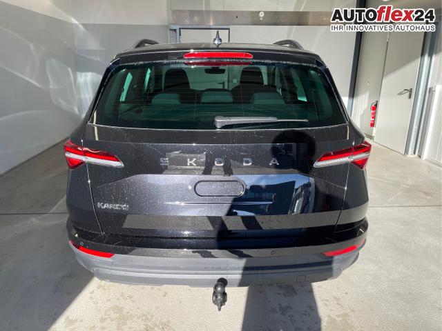 Skoda / Karoq / Schwarz / / / 150PS DSG AHK+Kamera+ACC+Kessy+Kamera+ParkPilot vo+hi+App