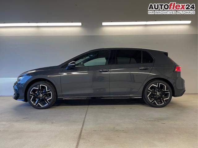 Volkswagen / Golf / Grau / / / 150PS DSG+Black Style