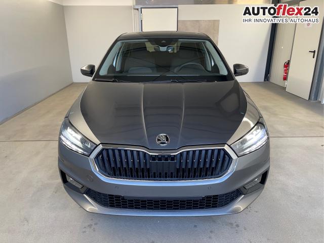 Skoda / Fabia / Grau / / / 115PS Alu+AHK+Kessy+Kamera+GV5