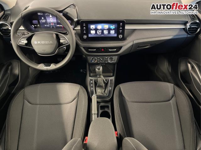 Skoda / Fabia / Grau / / / 115PS Alu+AHK+Kessy+Kamera+GV5