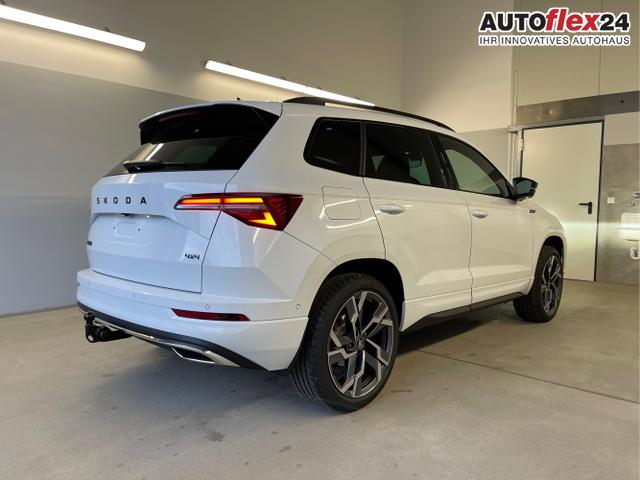 Skoda / Karoq / Weiß / / / TSI 4x4 360°+19 Zoll+Navi+AHK+360°+ACC+Frontscheibe beheizbar+Travel Assist