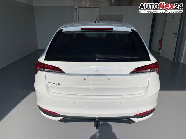 Skoda / Scala / Wei&szlig; / / / 115PS DSG GV5+AHK+Kamera+Kessy+PDC+Sitzheiz+Alu16+Climatronic