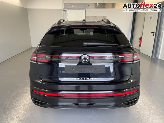 Volkswagen / Taigo / Schwarz / / / 150PS DSG Black Style+AHK
