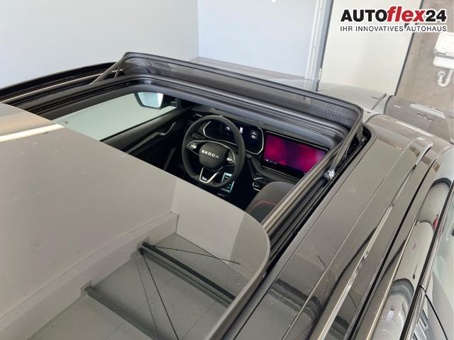 Skoda / Octavia Combi / Schwarz / / / 265PS DSG HUD+Pano+360&deg;+DCC+AHK+CANTON+Matrix+Alu19+eHeck+GV4