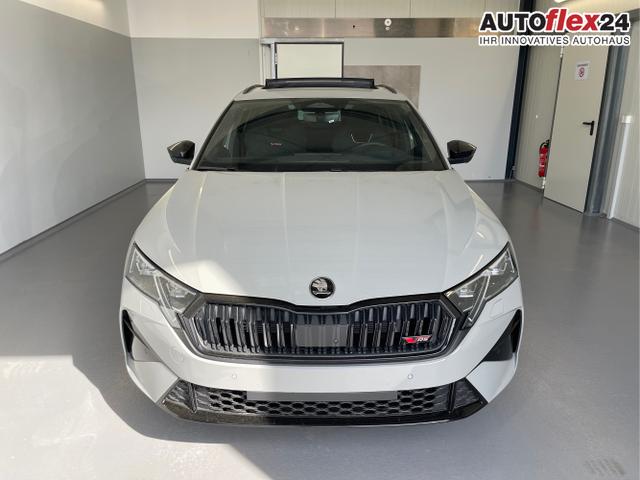 Vorlauffahrzeuge Skoda Octavia Combi - RS 265PS DSG HUD Pano 360&deg; DCC AHK CANTON Matrix Alu19 eHeck GV4