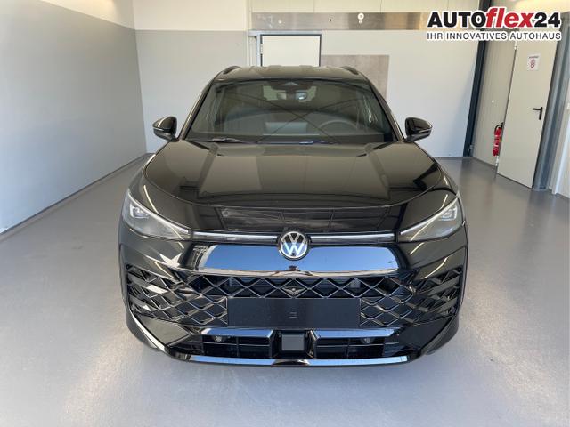 Vorlauffahrzeuge Volkswagen T-Roc - NEU R-Line 150PS eTSI HUD AHK Navi GV5 360&deg; IQ.Light Parklenk eHeck BlackStyle