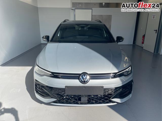 Vorlauffahrzeuge Volkswagen Golf Variant - R-Line 150PS eTSI DSG AHK IQ-Light Navi Black Style 360&deg; Alu18 Kessy Winter
