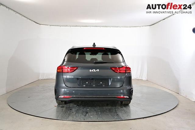 Kia II Ceed Sportswagon Silver 1.5 T-GDI 6-Gang 