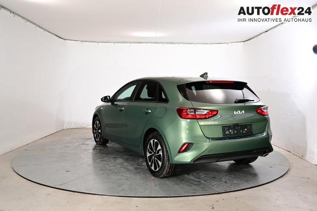 Kia II Ceed Silver 1.5 T-GDI 7-Gang-DCT 