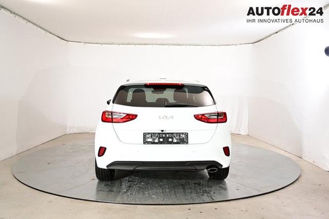 Kia II Ceed Silver 1.5 T-GDI 6-Gang 