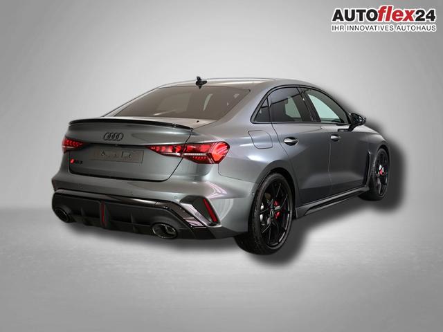 Audi RS3 2.5 TFSI 7-Gang S tronic quattro 