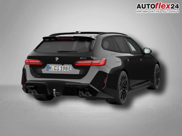 BMW M5 M 4.4 V8 Plug in Hybrid 8-Gang Steptronic 