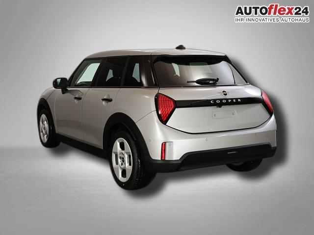 MINI Cooper C Essential Trim 1.5 7-Gang Steptronic 