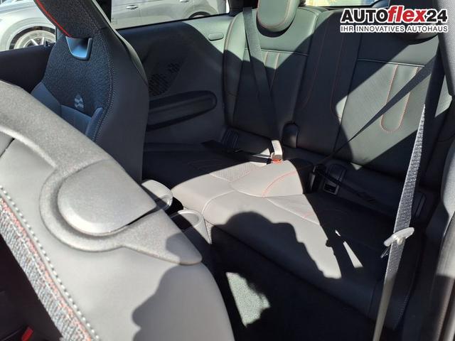 MINI Cooper S John Works Trim 2.0 7-Gang Steptronic 