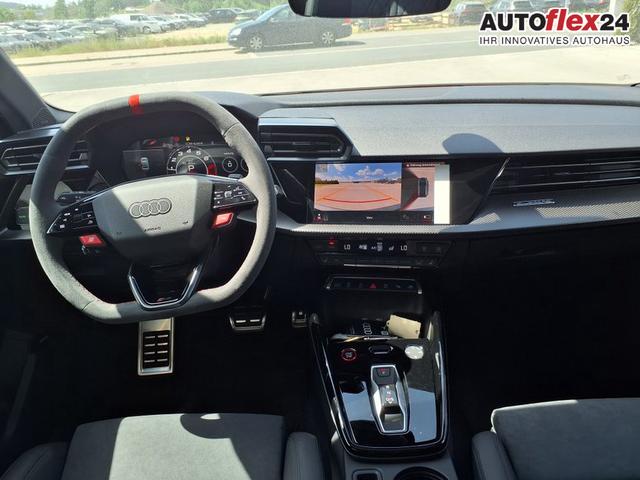 Audi RS3 Limousine 2.5 TFSI 7-Gang S tronic 