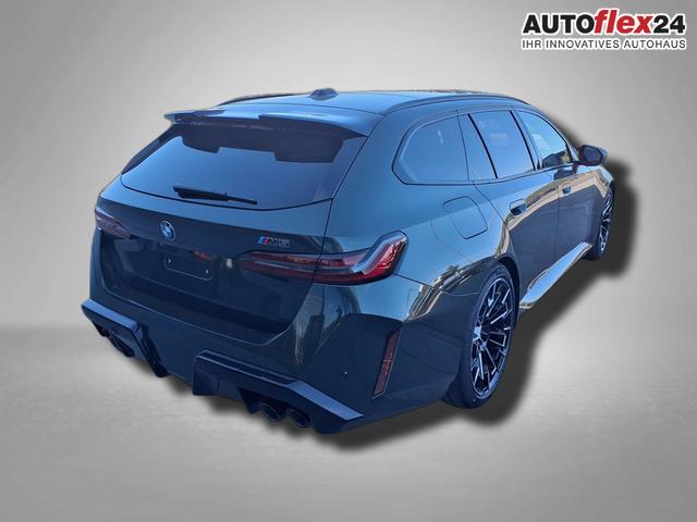 BMW M5 M 4.4 V8 Plug in Hybrid 8-Gang Steptronic 