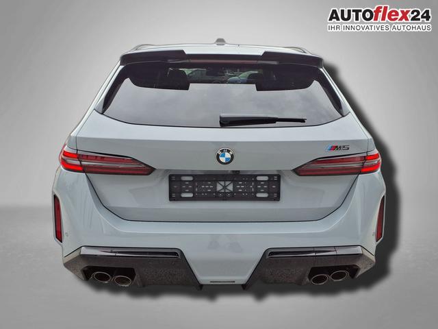 BMW M5 Touring 4.4 8-Gang Steptronic xDrive 
