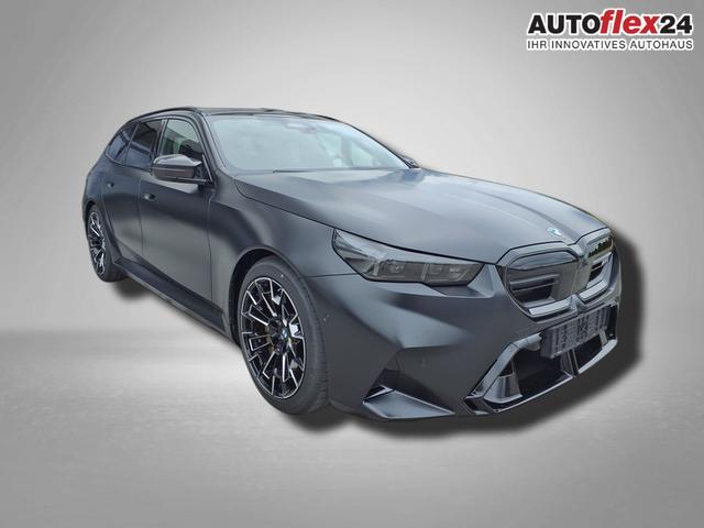 BMW M5 M 4.4 V8 Plug in Hybrid 8-Gang Steptronic 
