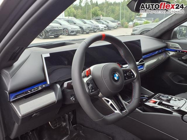 BMW M5 M 4.4 V8 Plug in Hybrid 8-Gang Steptronic 
