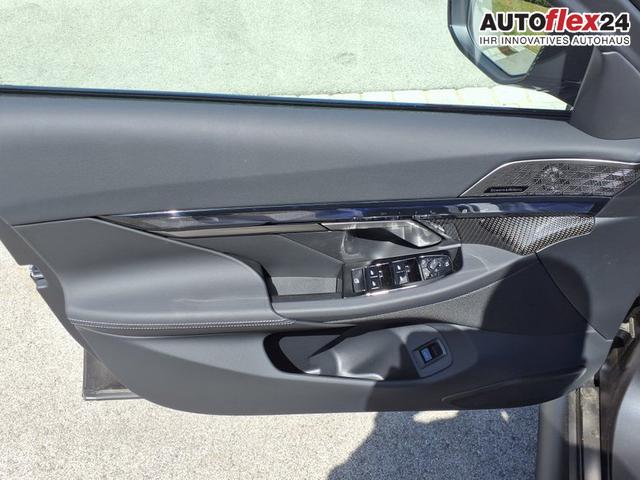 BMW M5 Touring 4.4 8-Gang Steptronic xDrive 