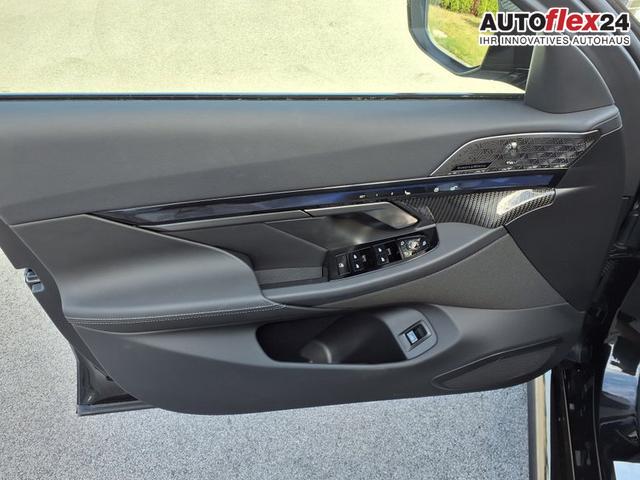 BMW M5 Touring 4.4 8-Gang Steptronic xDrive 