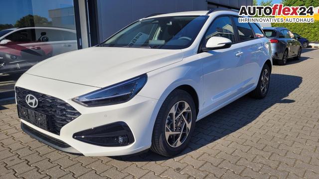 Gebrauchtfahrzeug Hyundai i30 Kombi - Smart SW Family LED Navi Shzg Lhzg PDC Cam 16Zoll 