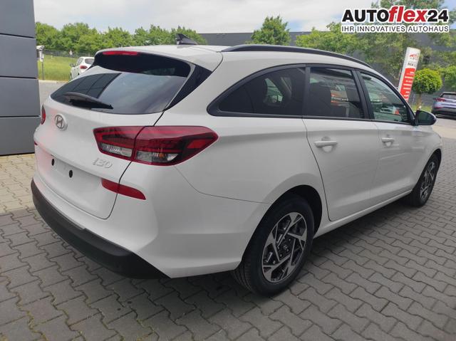 Hyundai i30 Kombi Smart SW Family*Navi*LED*Shzg*Lhzg*PDC*Cam*16Zoll* 